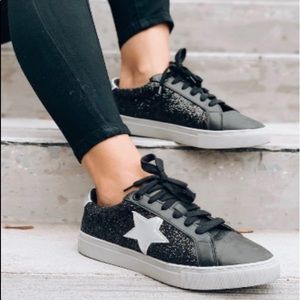 Women’s Casual Time and Tru Memory Foam Shoe